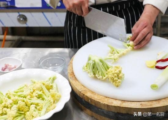 大厨教你：菜花炒肉的做法所需食材步骤