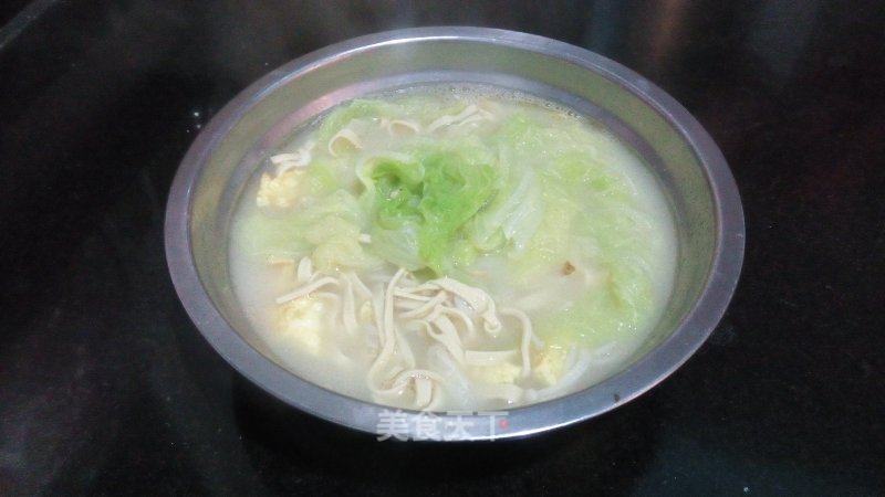 白菜片炖干豆腐汤的做法是怎么样的呢？
