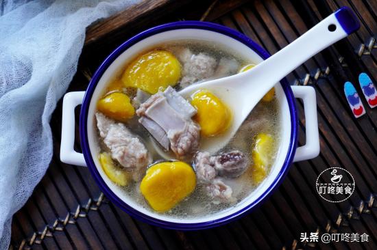 板栗淮山红萝卜玉米排骨汤的做法是什么