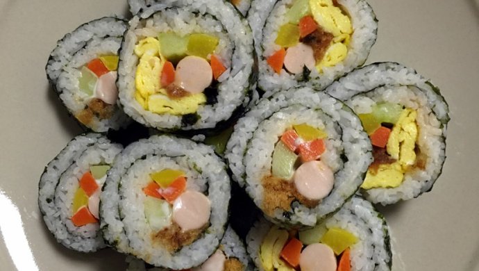 关于寿司卷的做法所需食材步骤