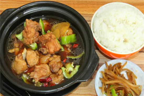 忆江南黄焖鸡米饭加盟产品图片
